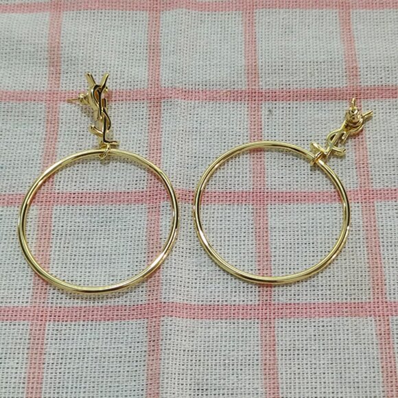 Saint Laurent Round Earring - Picture 6 of 6